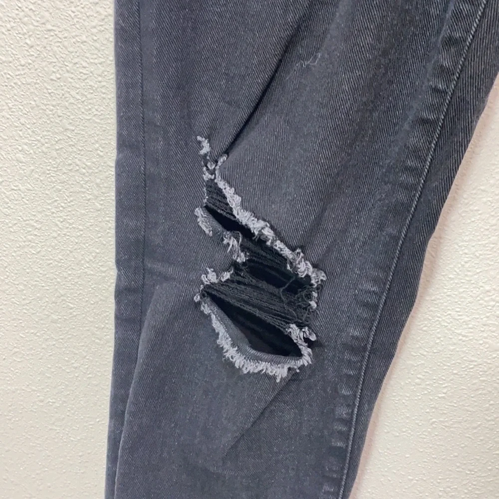 Express slim super high rise distressed jeans in black - Picture 4 of 14